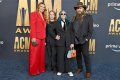 Inside Chris Stapleton’s Family with Wife Morgane and 5 Kids